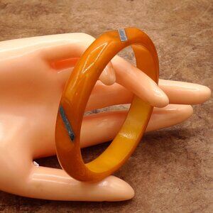 1930-50 Vintage Bakelite Butterscotch Orange Carved Bangle W/ Metal Inlay 8 Inch